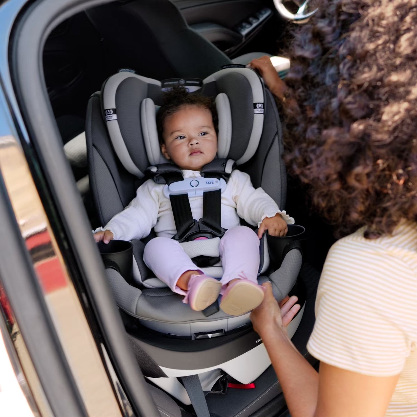 Gold Revolve360 Slim 2-In-1 Rotational Car Seat with Sensorsafe (Amethyst)