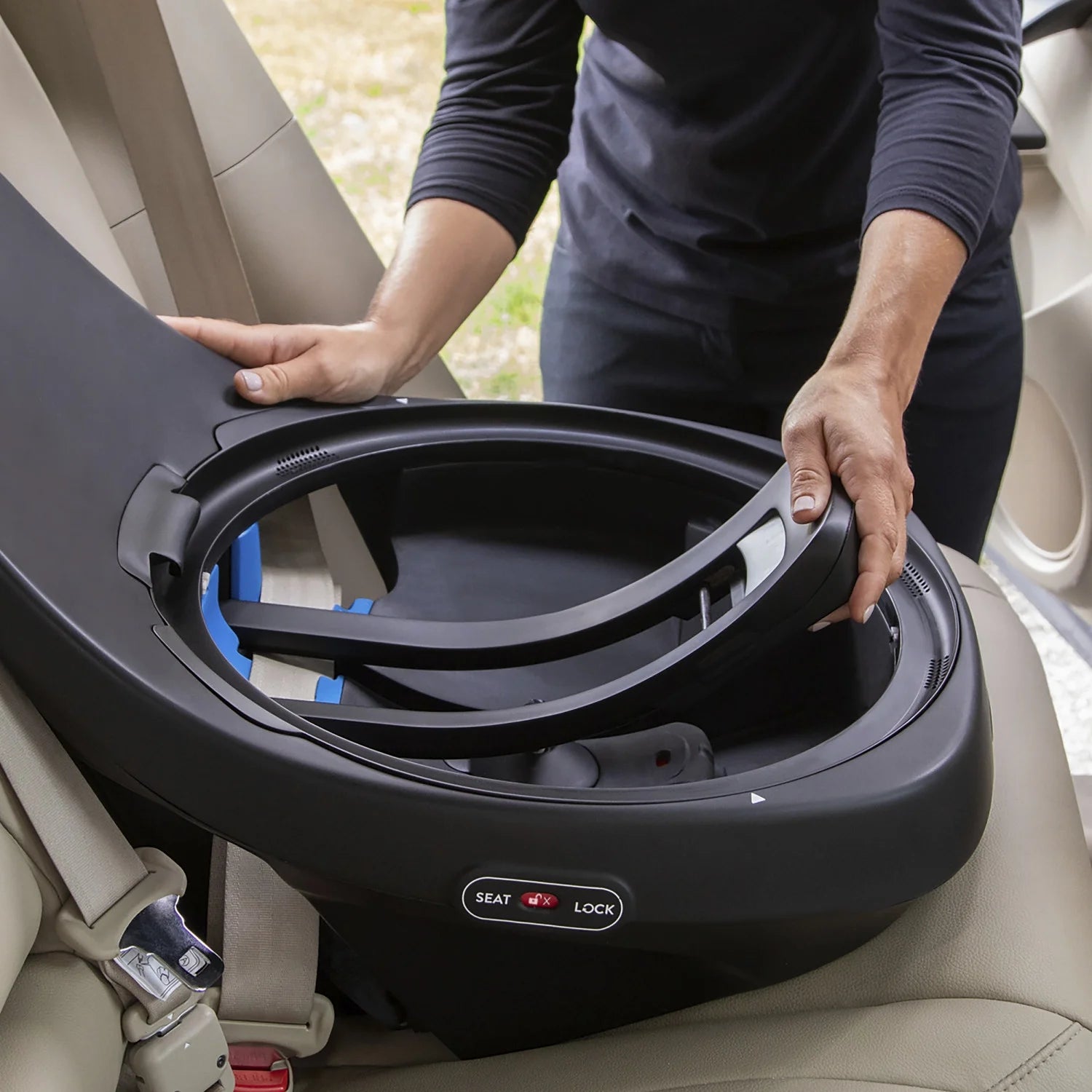 Gold Revolve360 Slim 2-In-1 Rotational Car Seat with Sensorsafe (Amethyst)
