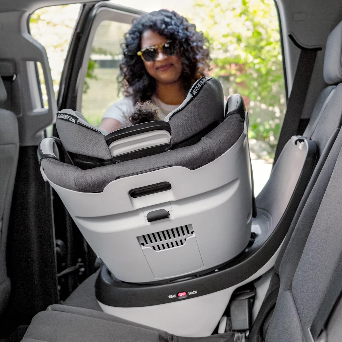 Gold Revolve360 Slim 2-In-1 Rotational Car Seat with Sensorsafe (Amethyst)